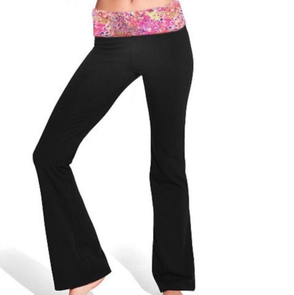 Victoria Secret Incredible Yoga Flare